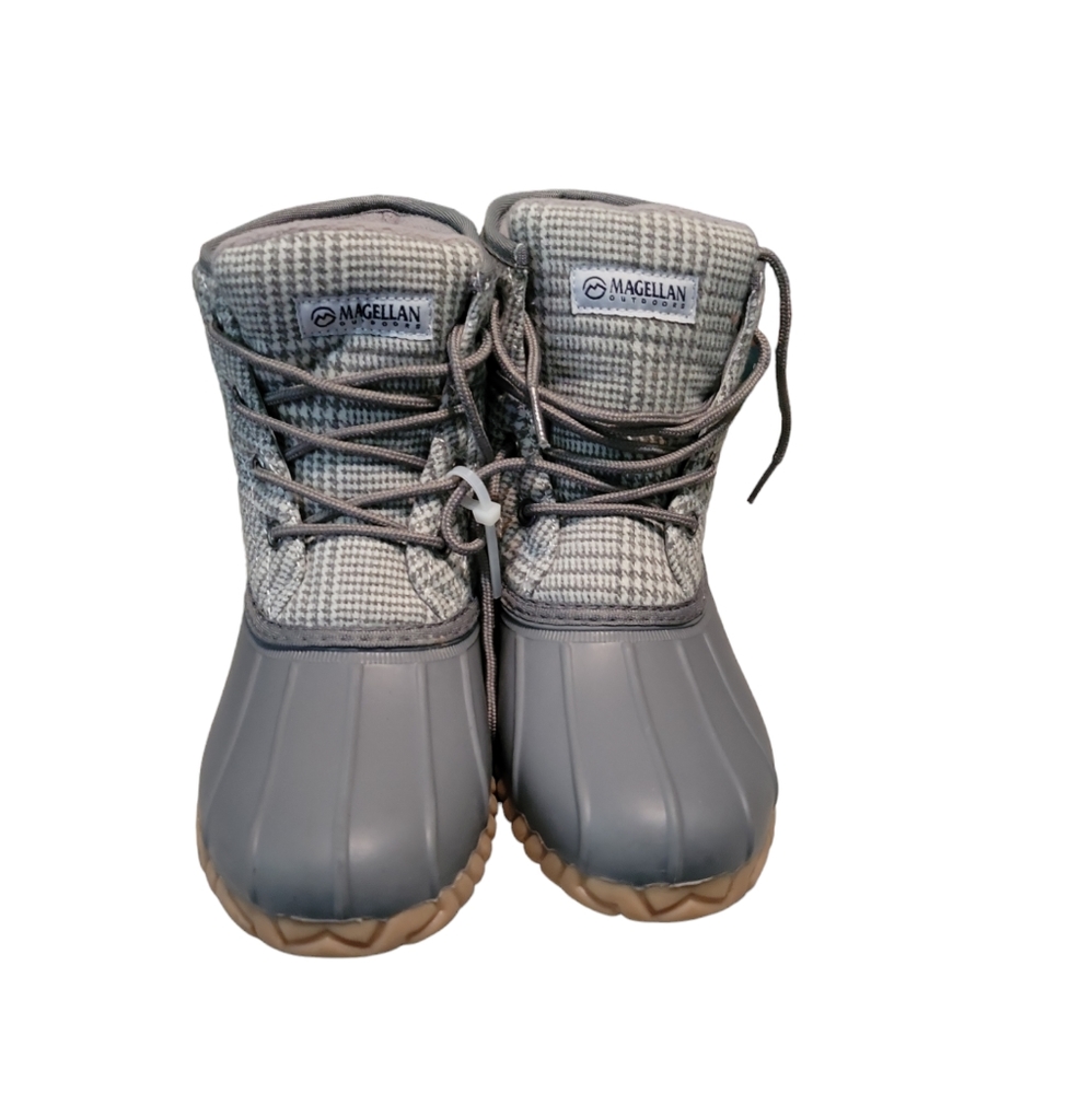 Magellan Outdoors Grey Duck Boots Women's Size 10 US